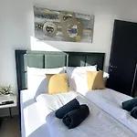Skyadria Penthouse 维尔