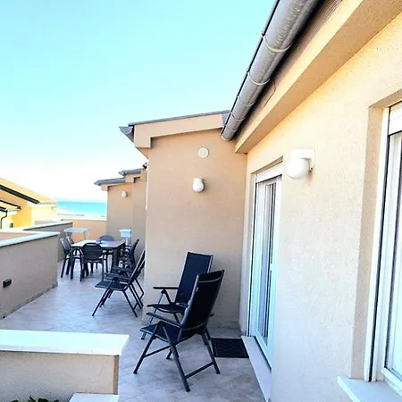 Apartmán Skyadria Penthouse Vir