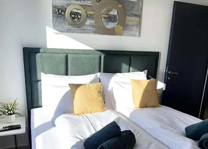 Skyadria Penthouse Vir