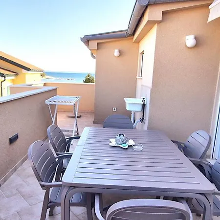 Skyadria Penthouse Apartman Vir