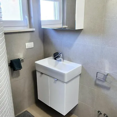 Apartment Skyadria Penthouse Vir