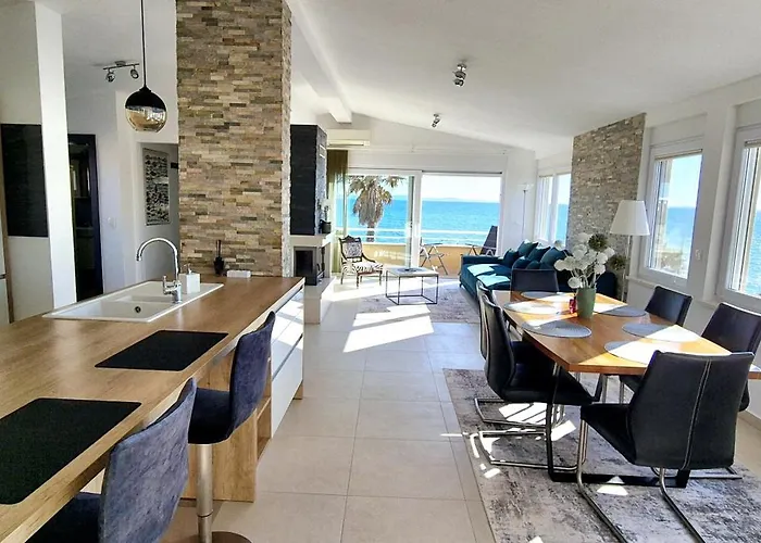 Skyadria Penthouse Вир